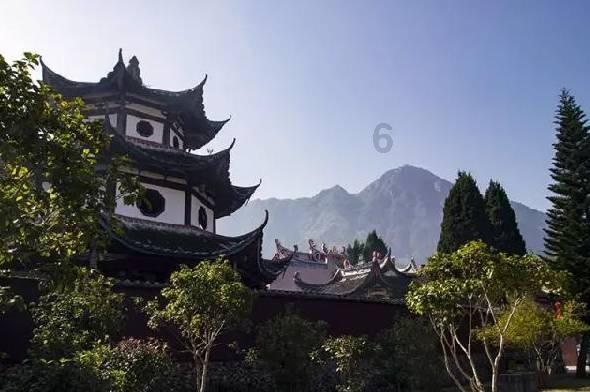 公益行动推进品牌建设，植物医成国妆行业标杆