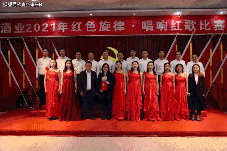 救援秀气的男孩