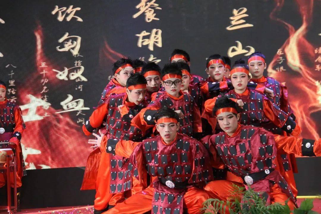 崩坏学园2如何获得新角色